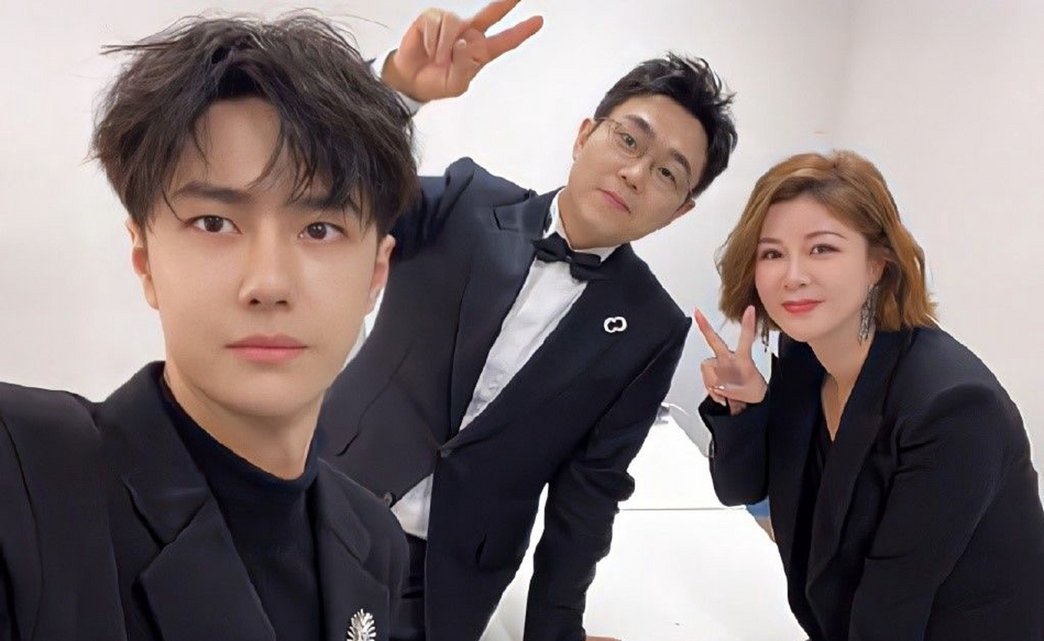 一半收入靠王一博,合约只剩4年,杜华为何无惧单飞?