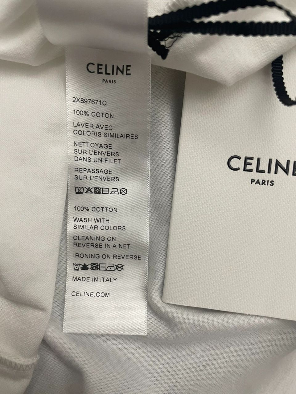 celine白色蓝字母logo短袖t恤 没想到3月份celine静悄悄就默默涨价了
