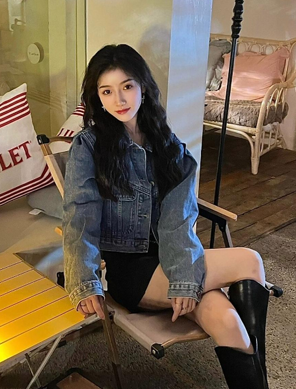 港风波浪卷,文艺气质满分小姐姐