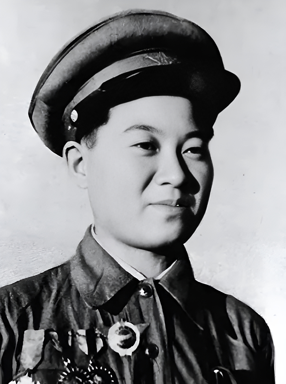 这位英雄的原名是郭俊卿,曾参加过辽沈,渡江等战役