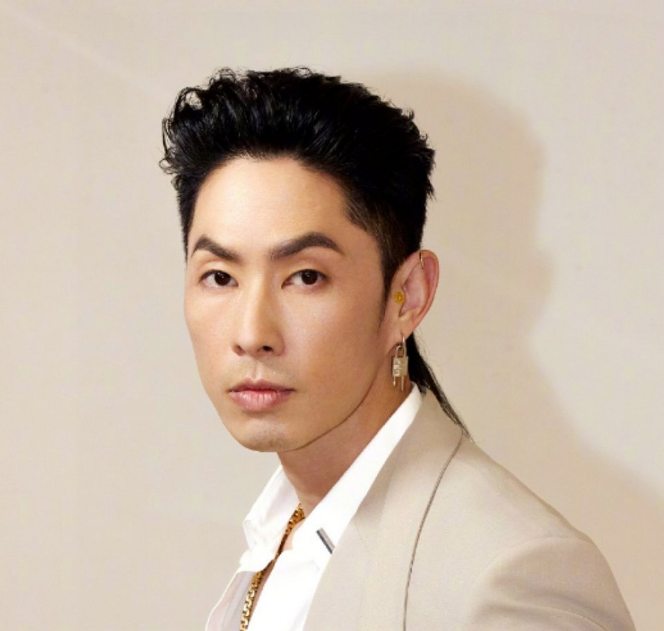 田宅凹陷 无垂珠反骨耳谈恋爱可以,结纷是不会再结的了.