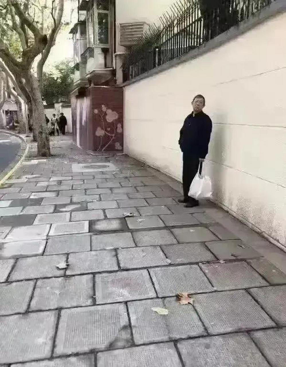 2021年4月16日,上海市原市长杨雄遗体告别现场照片.