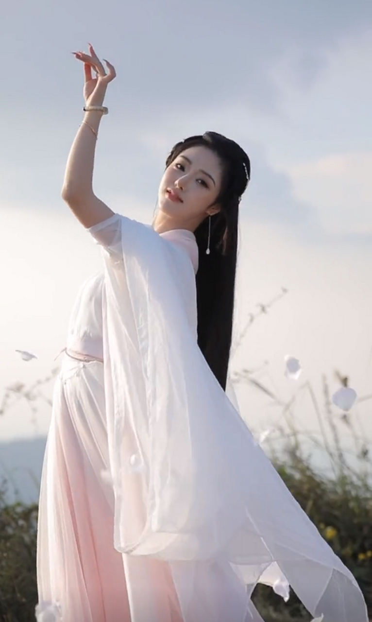 仙女姐姐下凡了,真的太漂亮了吧