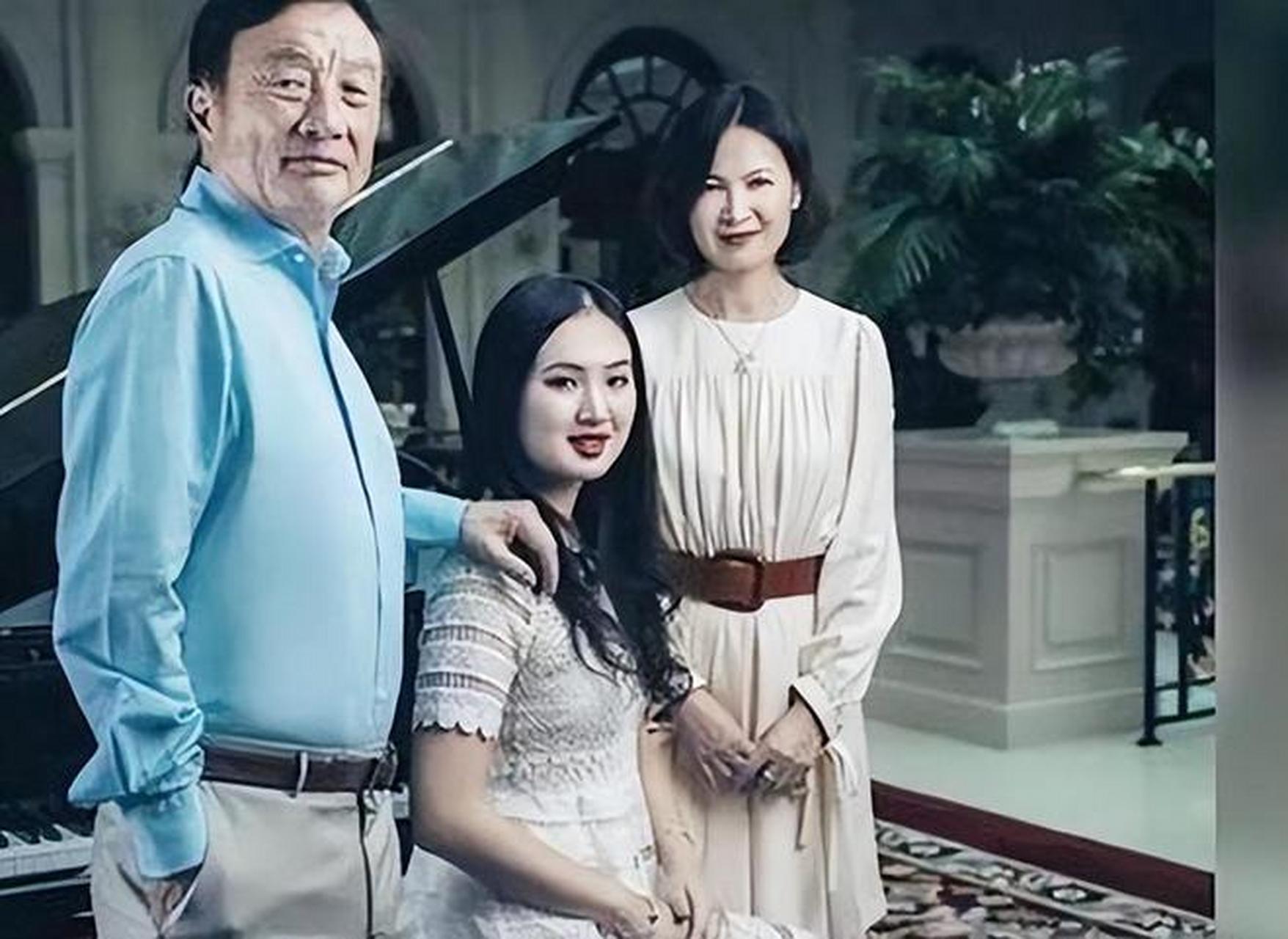 华为老总任正非罕见的全家福!