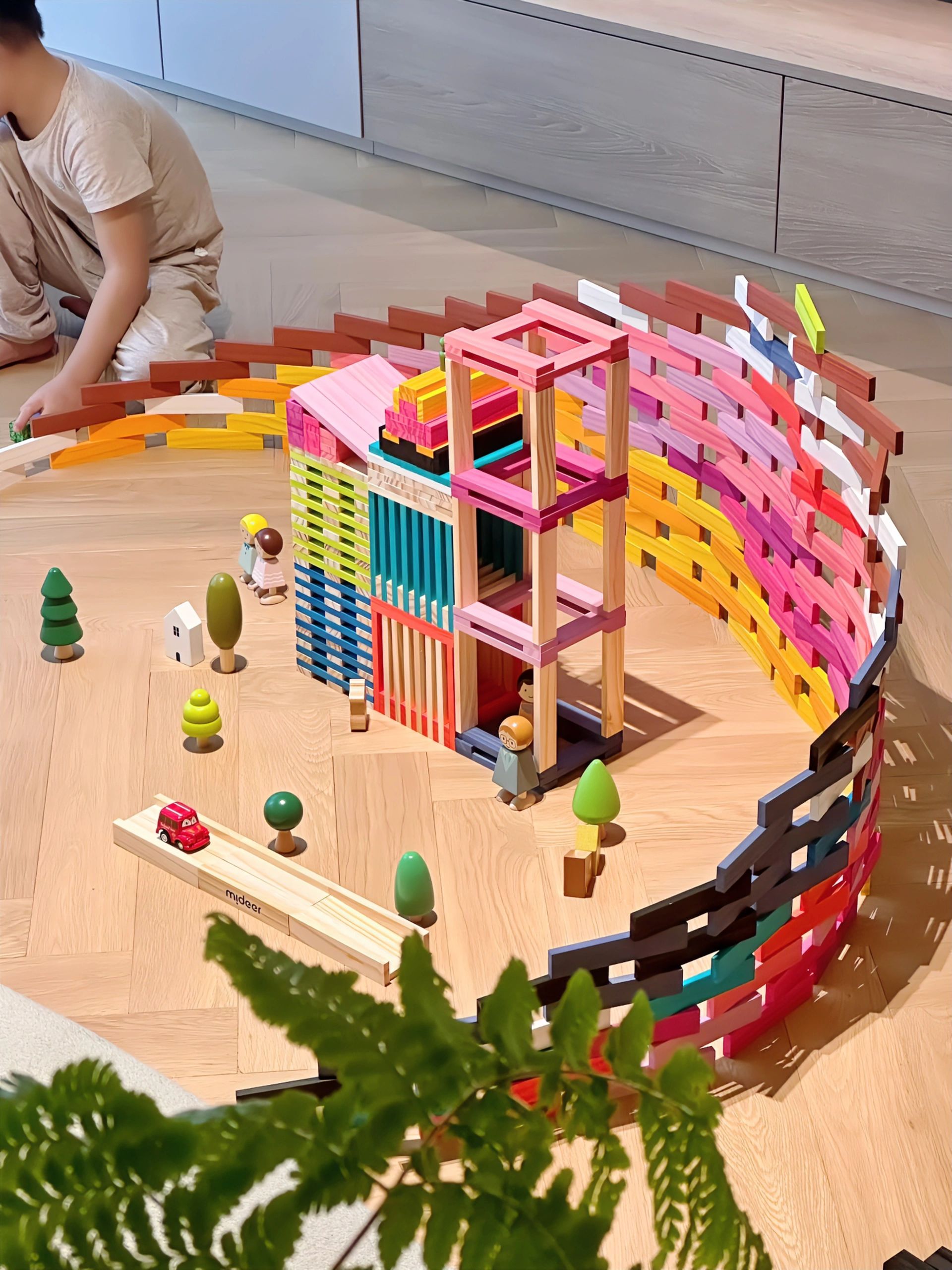 建议有孩子的家庭,就学她家这么装修,一个是坚持电视