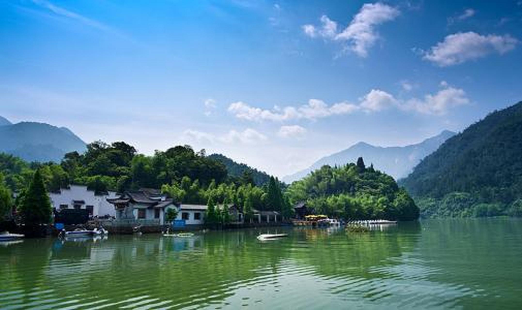 心暖花開踏春前行#皖南績溪縣龍川村,是胡姓聚族而居擁有千年歷史的