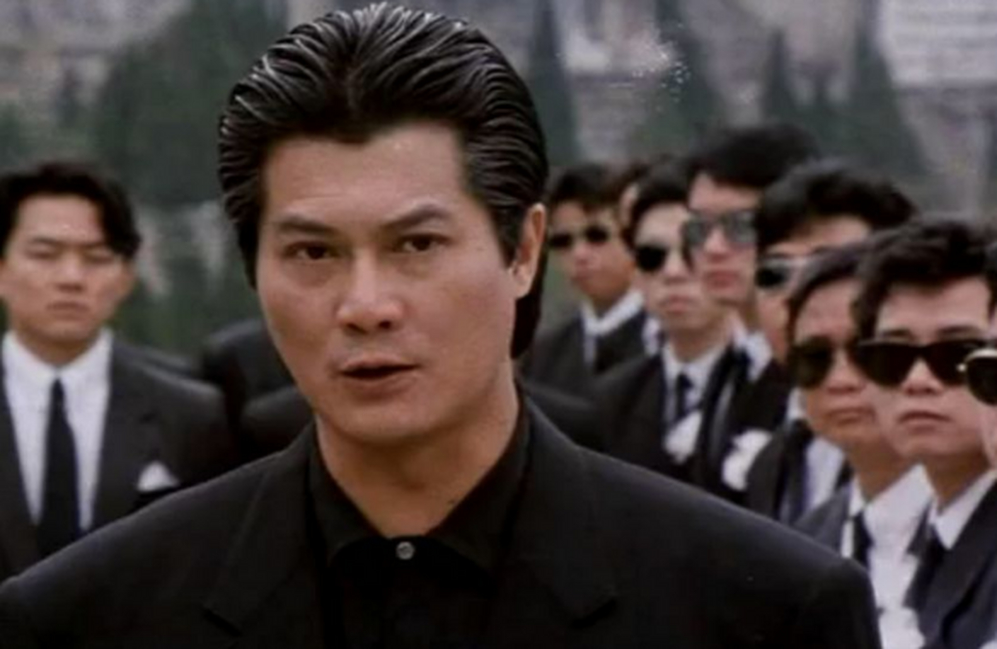 1987年,邓光荣约向华强兄弟两个人在永盛公司的一个茶餐厅见面,开门见