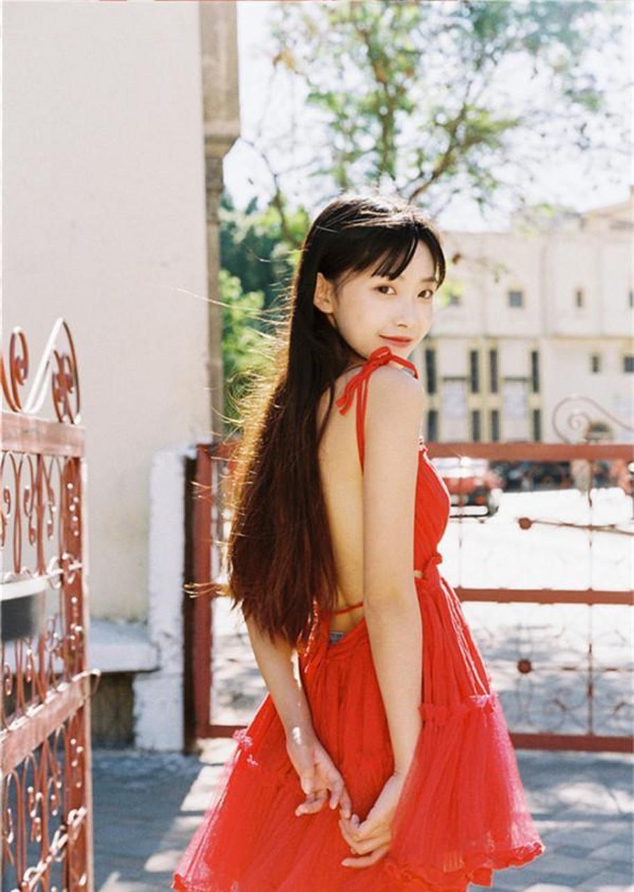 半藏森林,喜欢穿汉服的古典少女