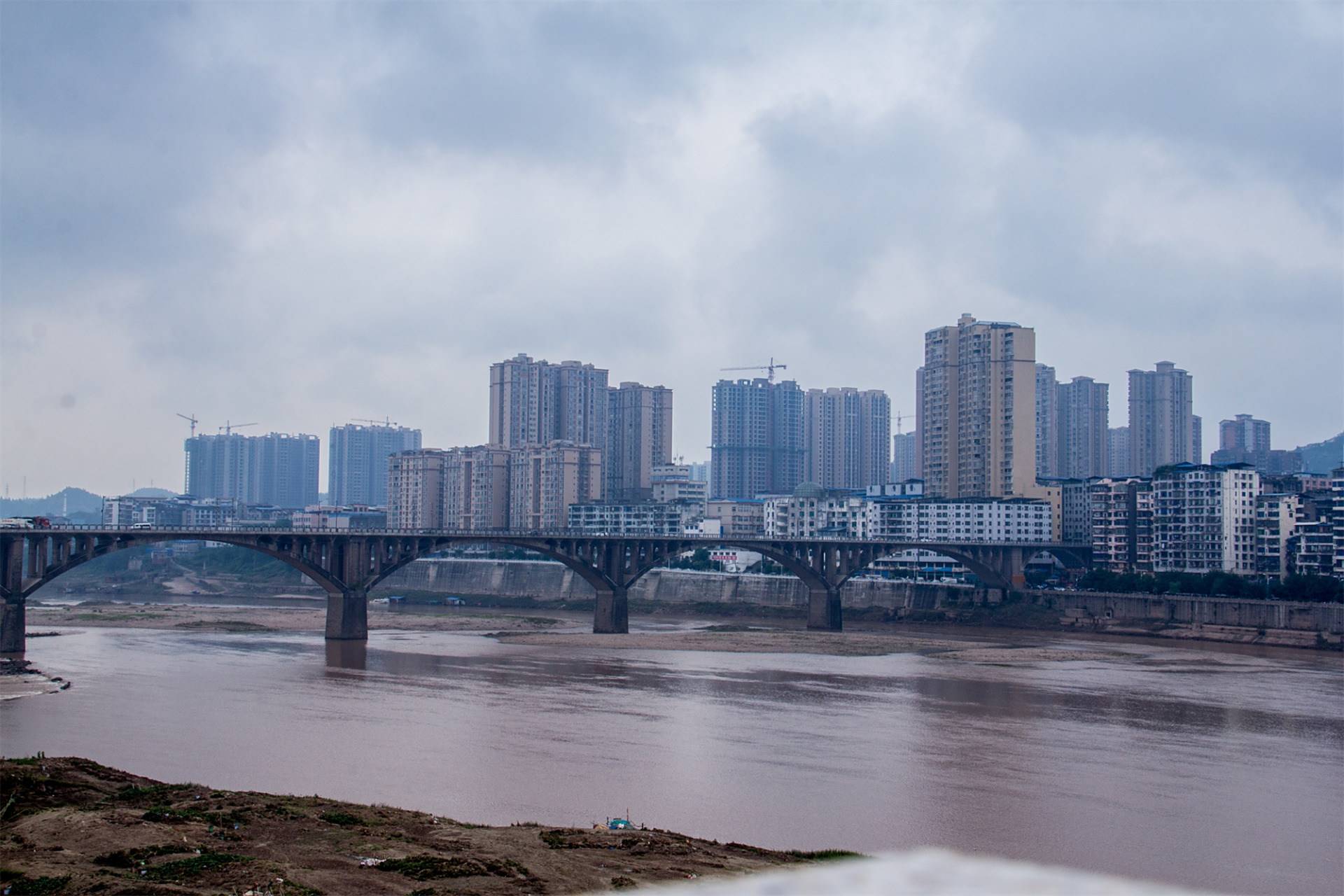 千里川藏行来到渠县,进入县城后才知道这里有条江叫渠江,估计渠县之名