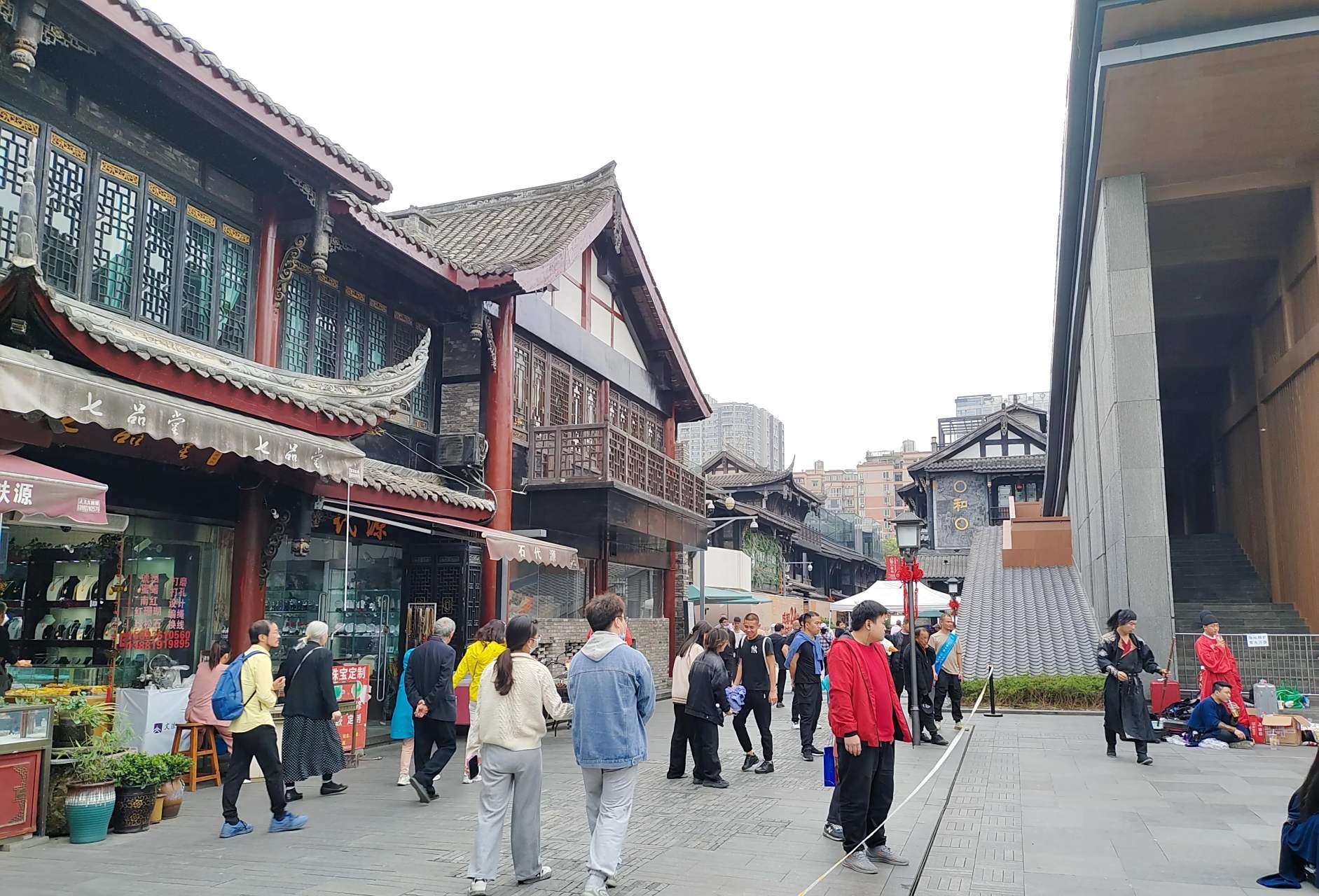 成都文殊坊二期已经低调开街! 依托成都佛教名寺文殊院,文殊坊二期已