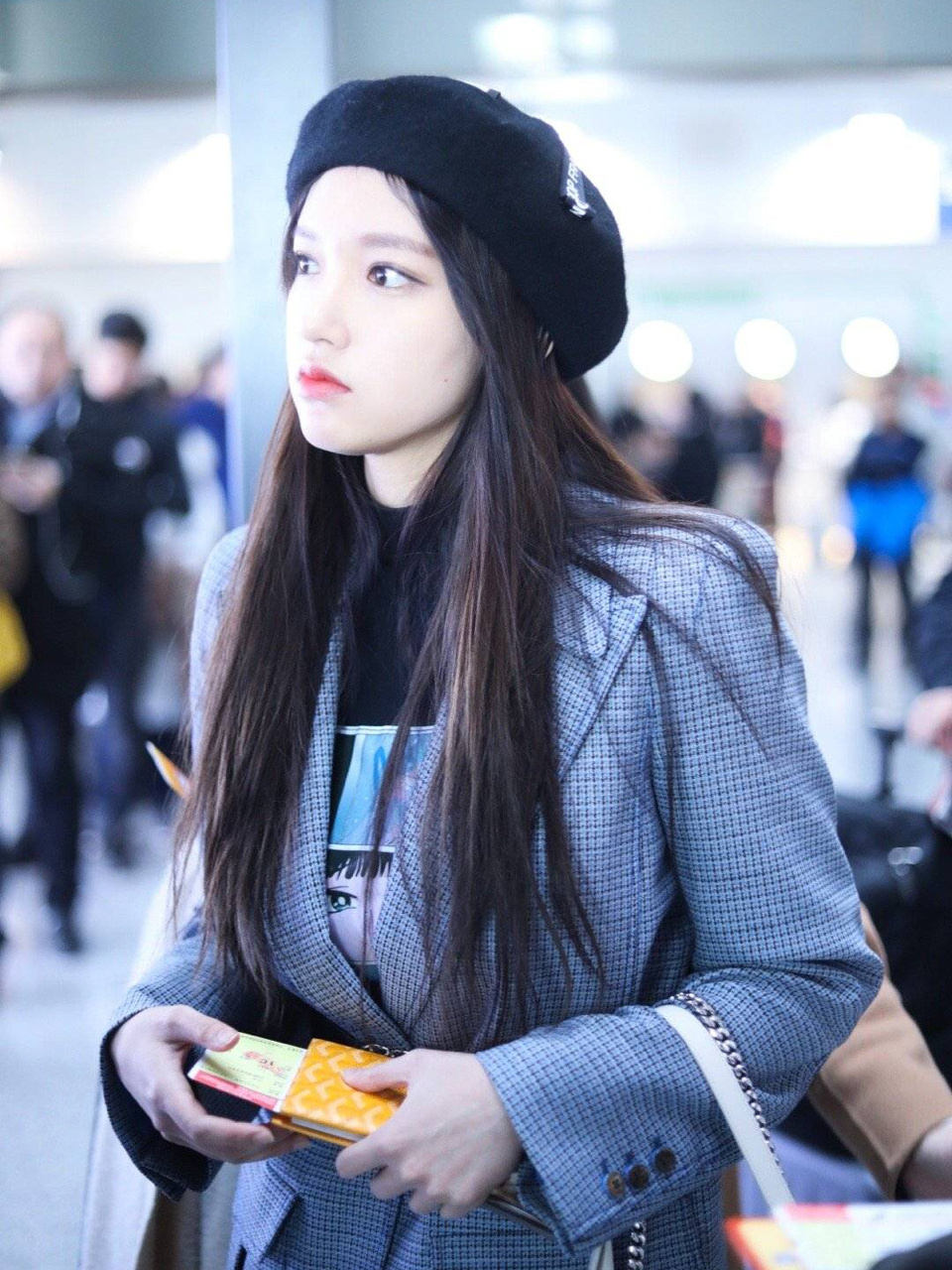 私服搭配 程潇日常私服穿搭分享 外套|芬迪 fendi 裤子|r13 包包