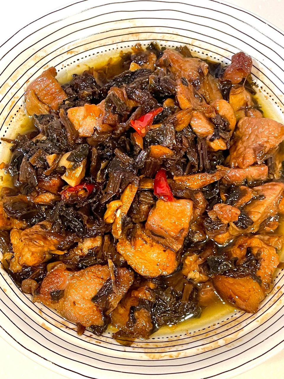 奶奶几十年的拿手菜,梅干菜蒸肉巨巨巨好吃  梅干菜蒸肉应该是很多人