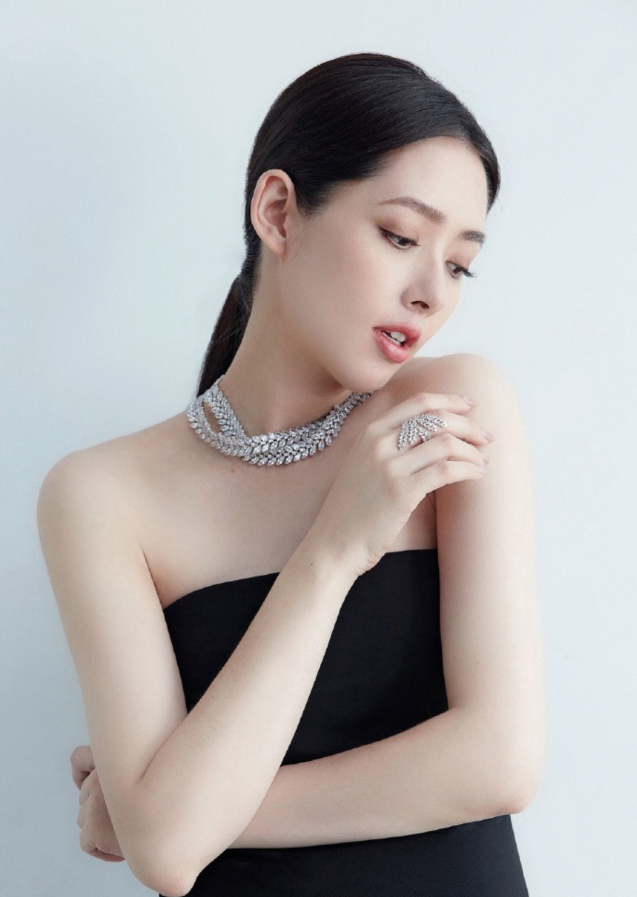 郭碧婷,登上热搜!