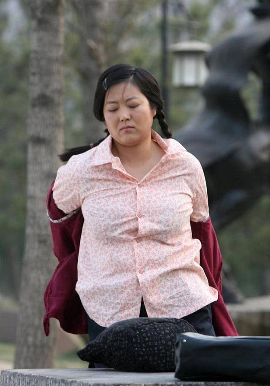 王茜华,被梅婷两次夺走角色,两次较量均落败,她怀揣失