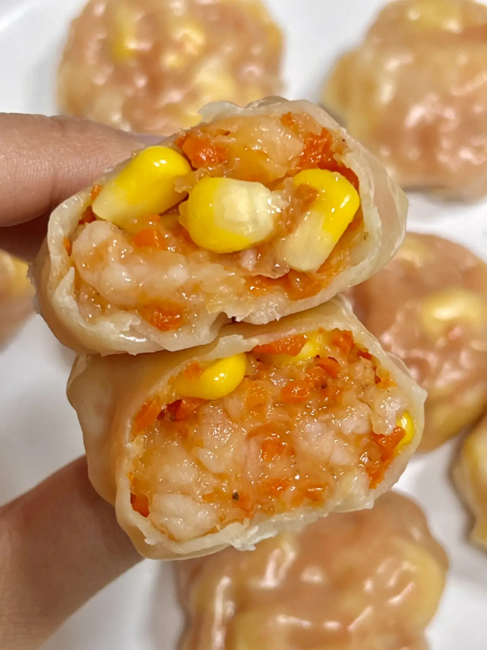 低卡版虾仁胡萝卜玉米包子!