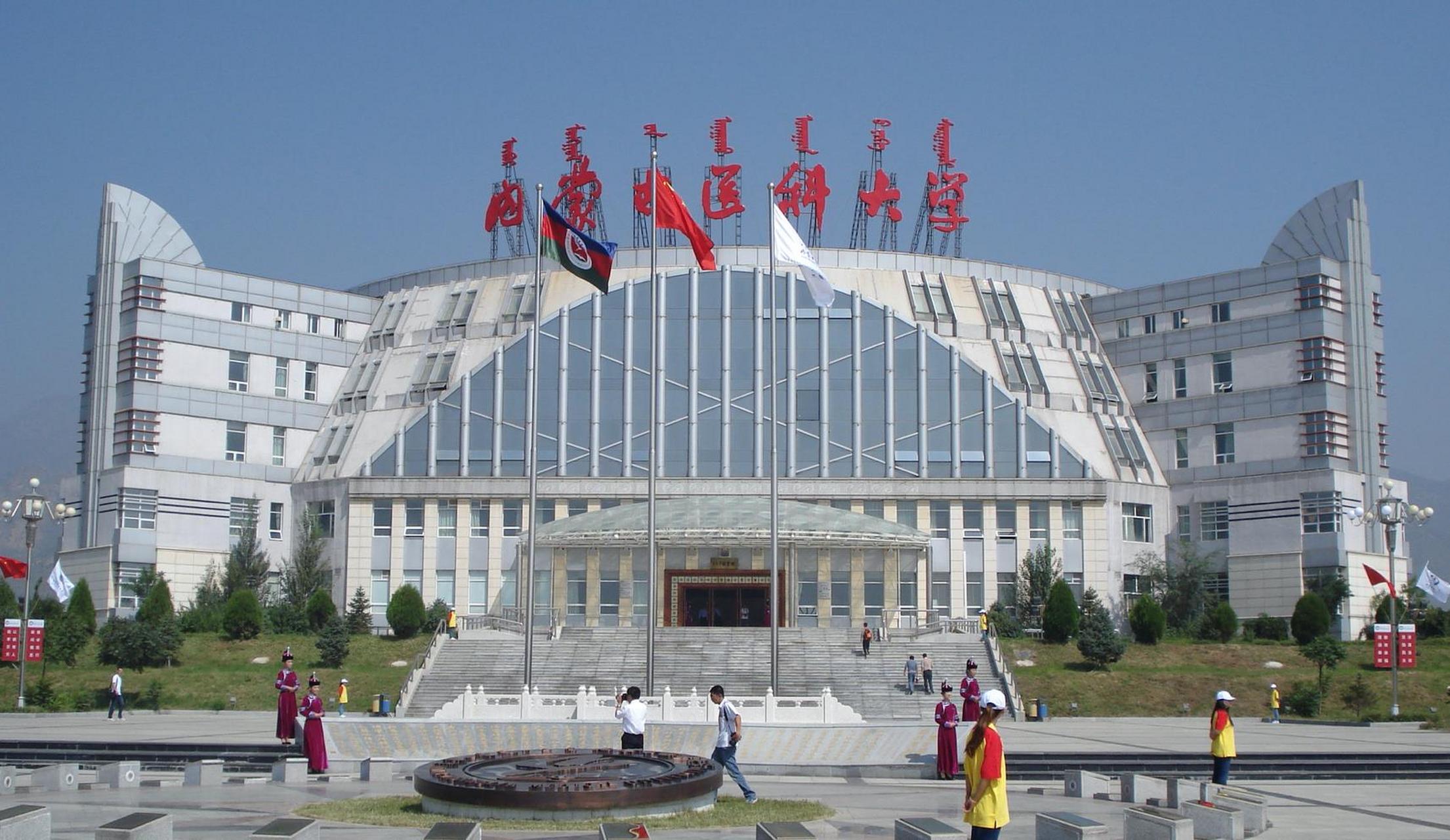 其实医学类专业学好了发展前景还是挺好的,而且工作稳定不容易失业