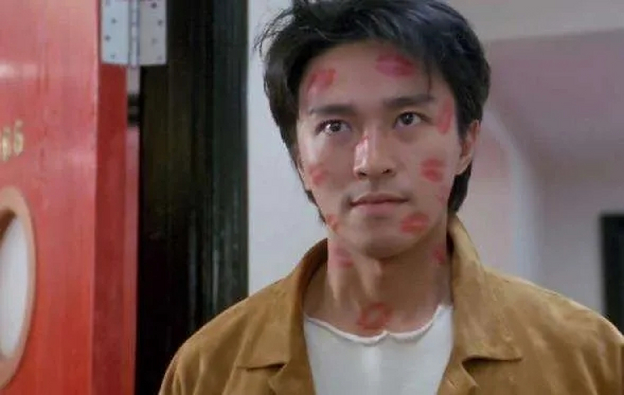 周星驰拍少林足球,拿出100万请谢贤出演,谢贤却说:我免费出演.