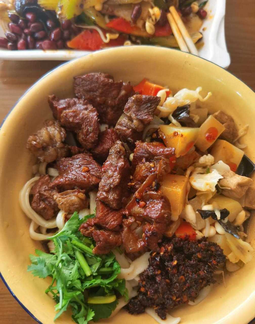 大块牛肉面,美太太[委屈]