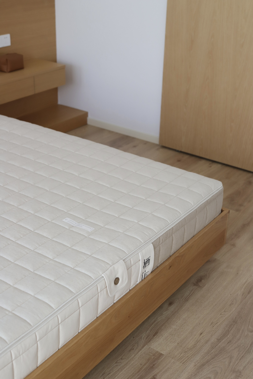这款床垫是栖作的新品,我们几乎没有做功课就选择了它,下面我谈谈从