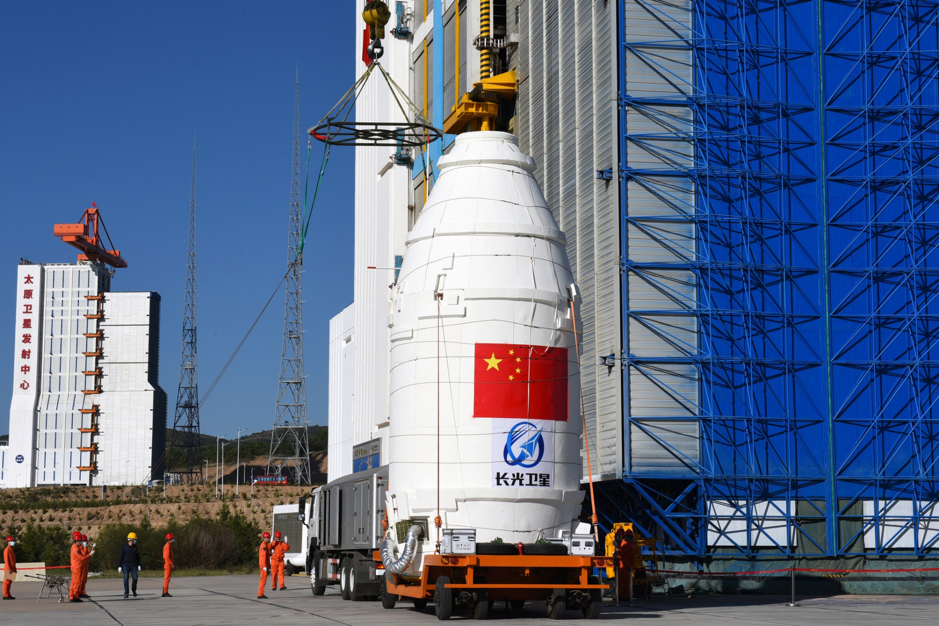 长征二号丁运载火箭于周四下午13:30从太原卫星发射中心发射,将41颗