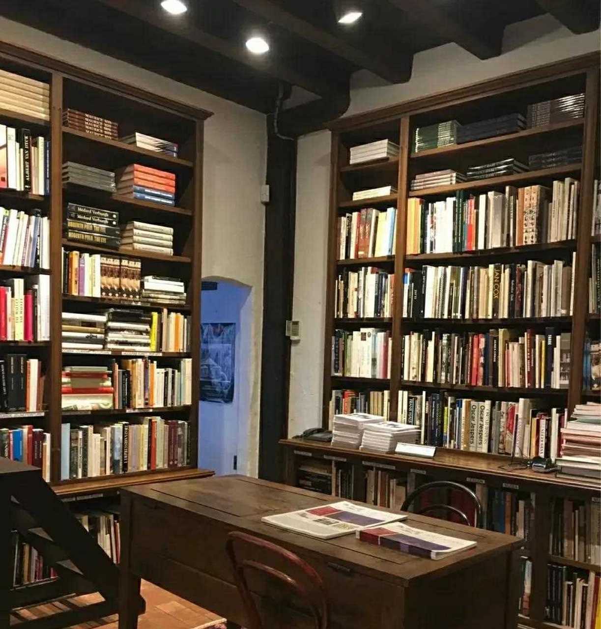 文人书房一隅欣赏    笔底吞吐天下事,小屋笼尽济世心,中式书房,墨韵