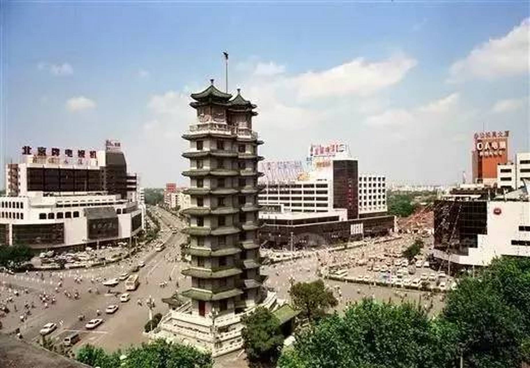 上世纪90年代的二七广场