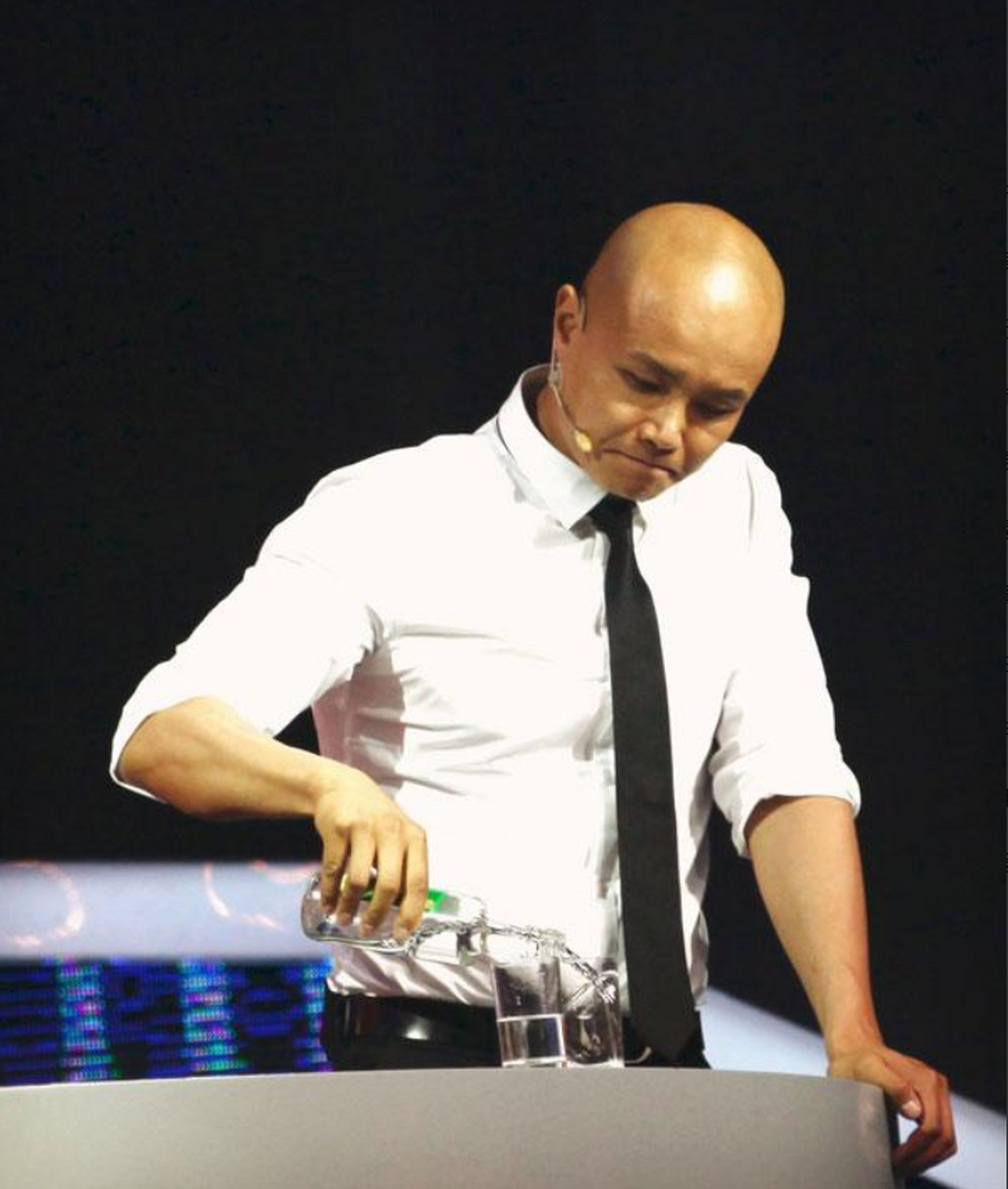 2015年,乐嘉与金星等人在录制《超级演说家》,金星谁也不怕,甚至乐嘉