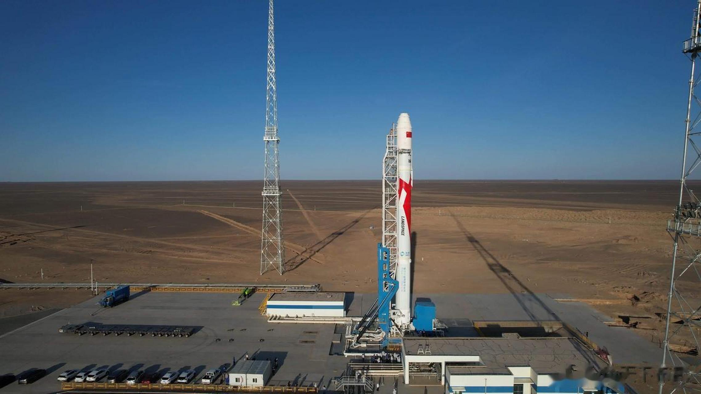 "朱雀二号"遥二火箭发射成功,成全球首枚成功入轨的液氧甲烷液体火箭!