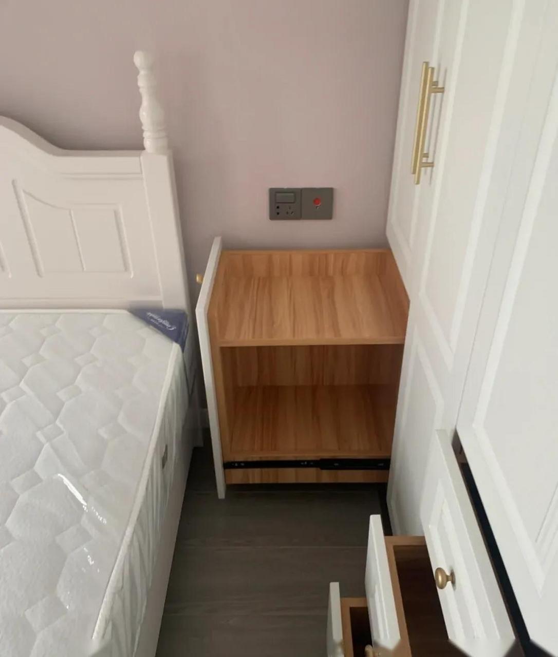 让人忍不住"真香"的隐形床头柜 一开始嫌他丑 后来觉得特别实用[灵光