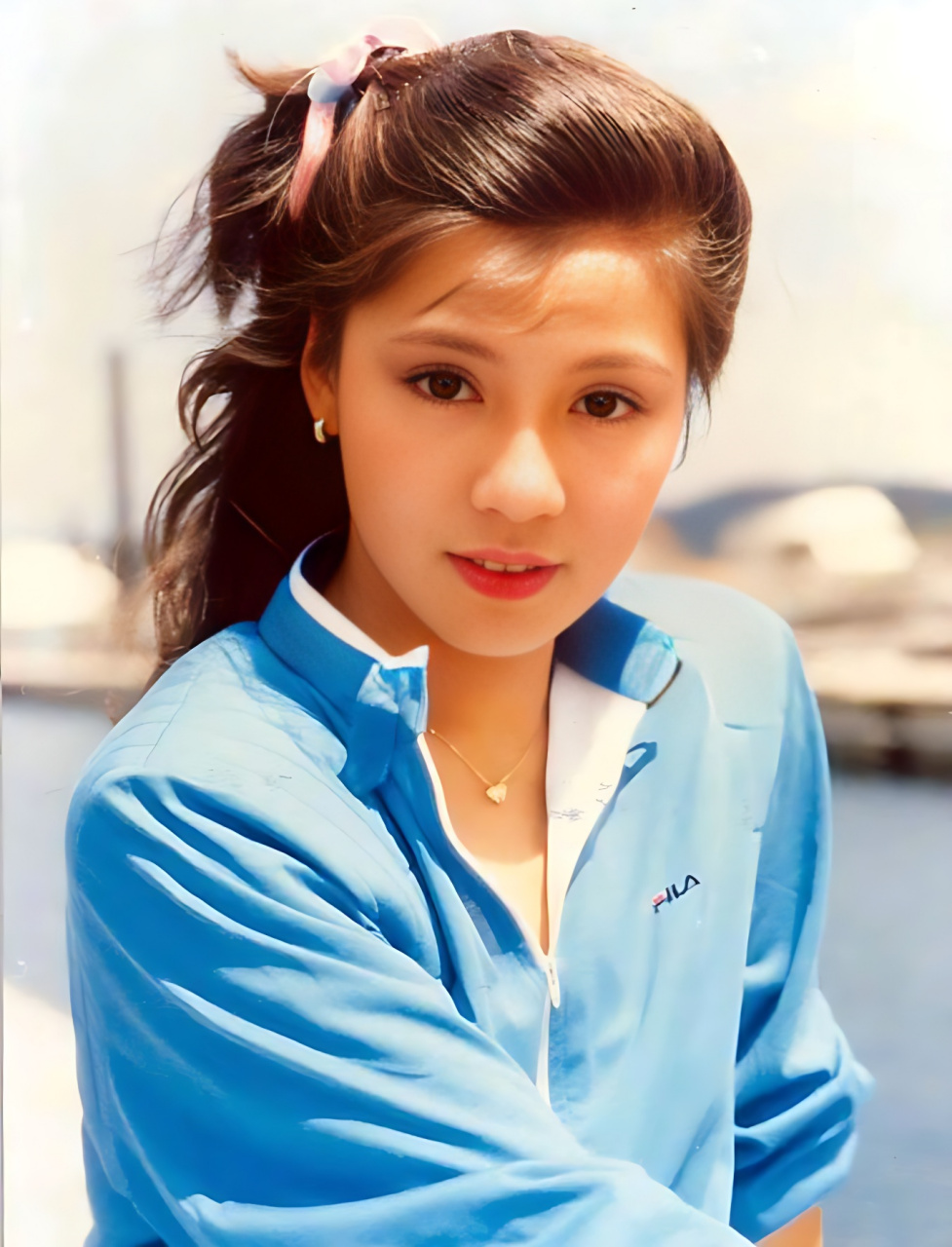 1982年,翁美玲23岁.