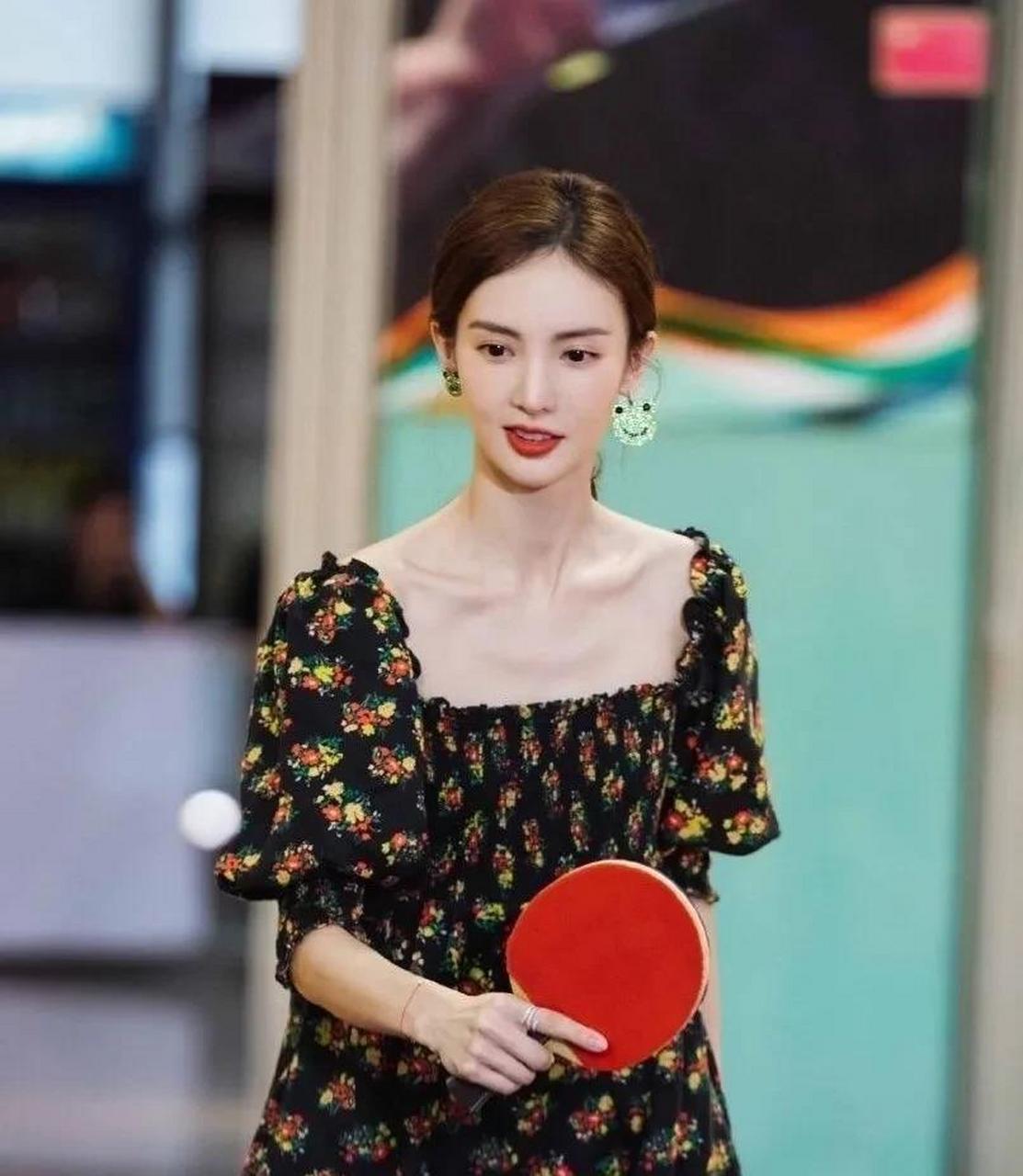 金晨当初跟张继科在综艺节目里"约会"时,她就已经听说过对方是什么样