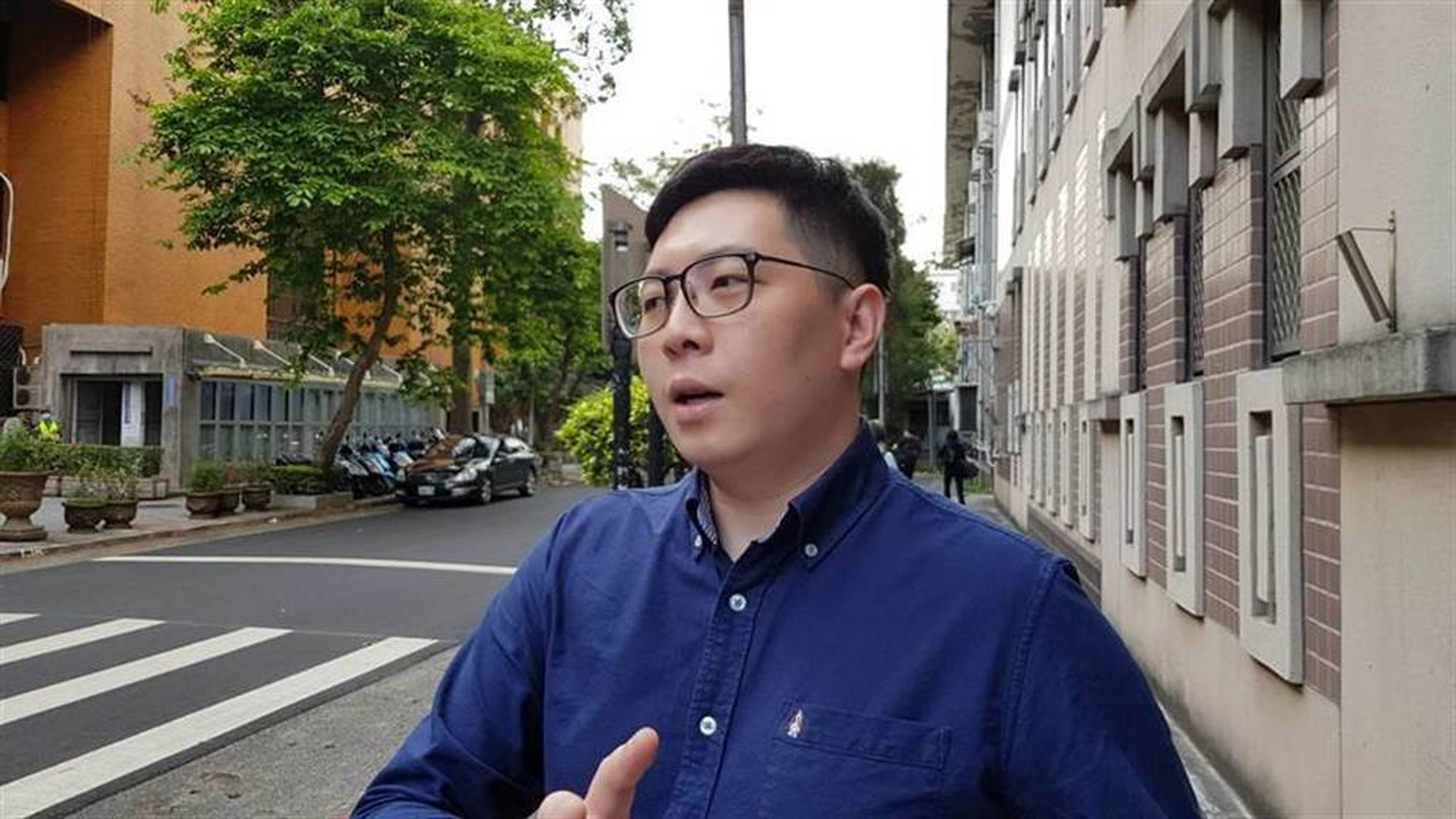 找到民进党内伙伴"落井下石证据"】前民进党桃园市议员王浩宇被罢免后