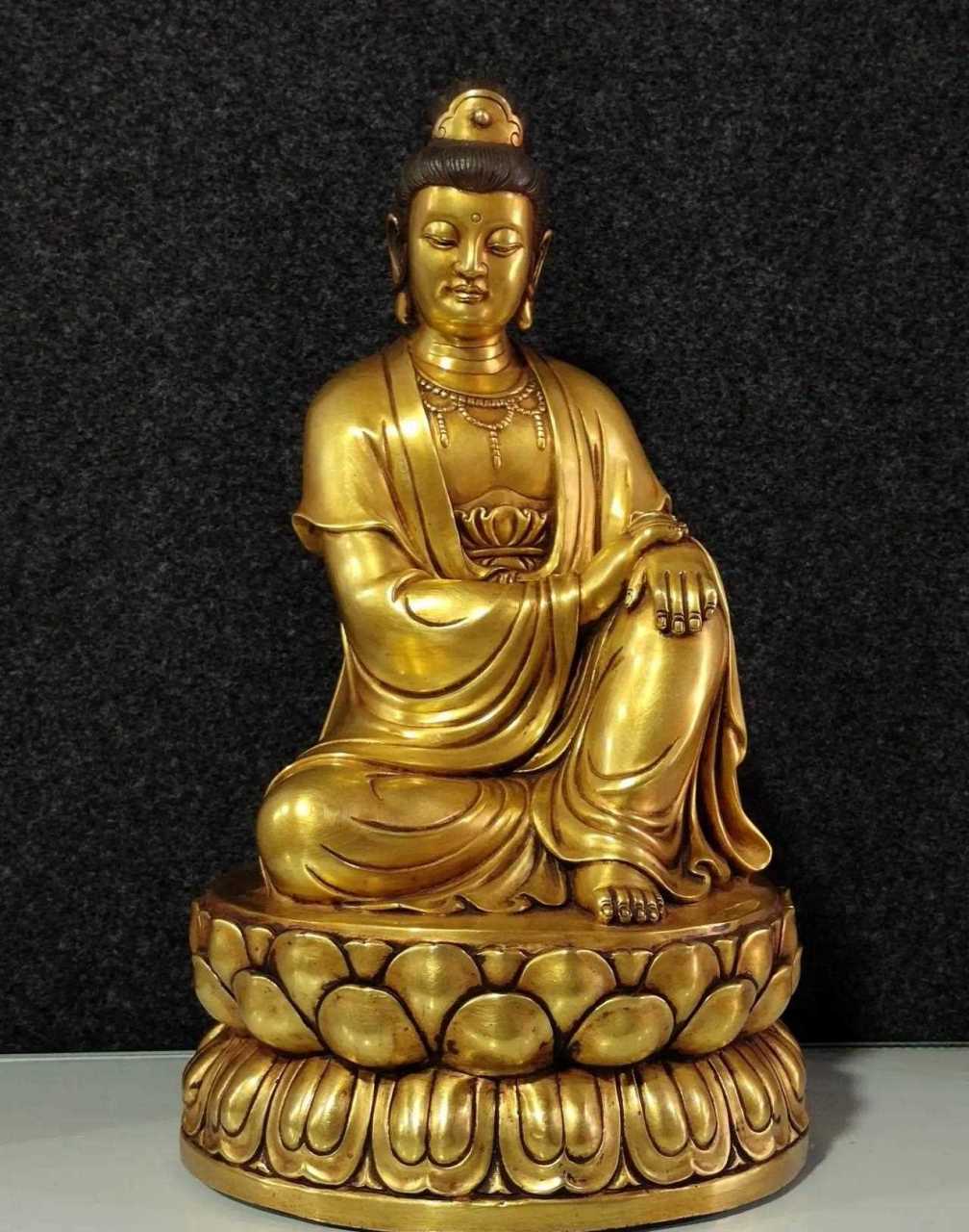 紫铜鎏真金精工打造莲花座观音供像高39厘米 宽23厘米,重161斤