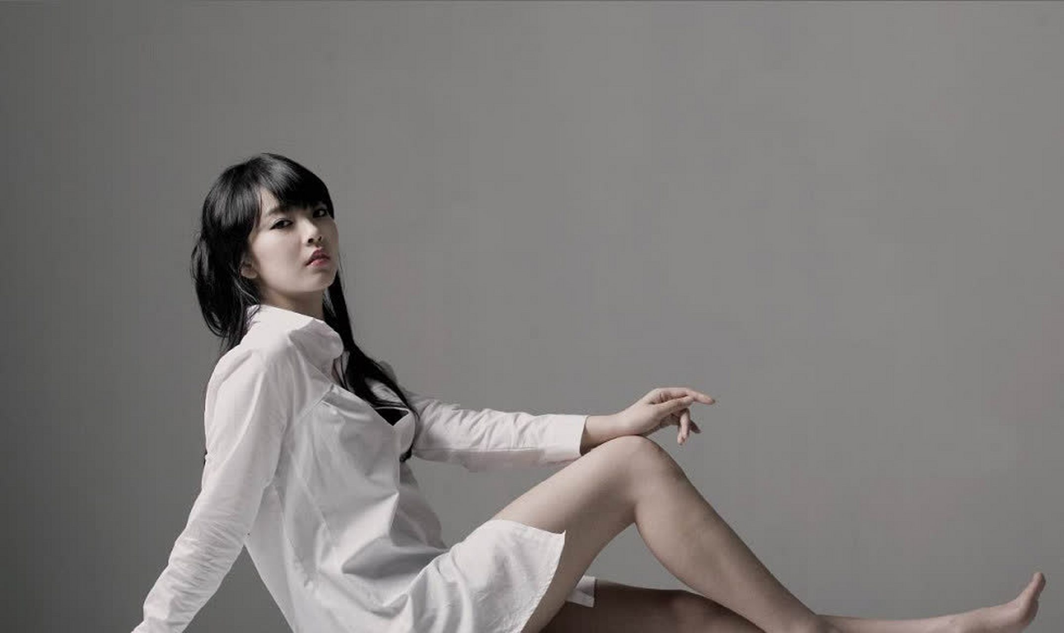 韩国美女艺人裴瑟琪身材高挑性感美腿写真[抠鼻]