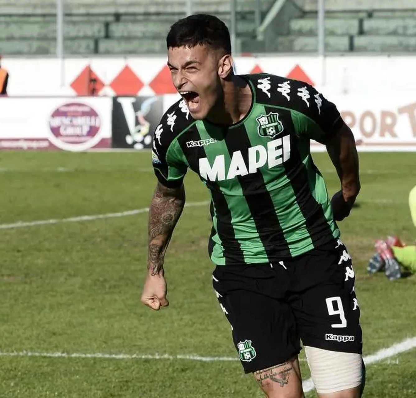 对于斯卡马卡,有的球迷认为他适应意甲,但是也有球迷担心他是玻璃人.