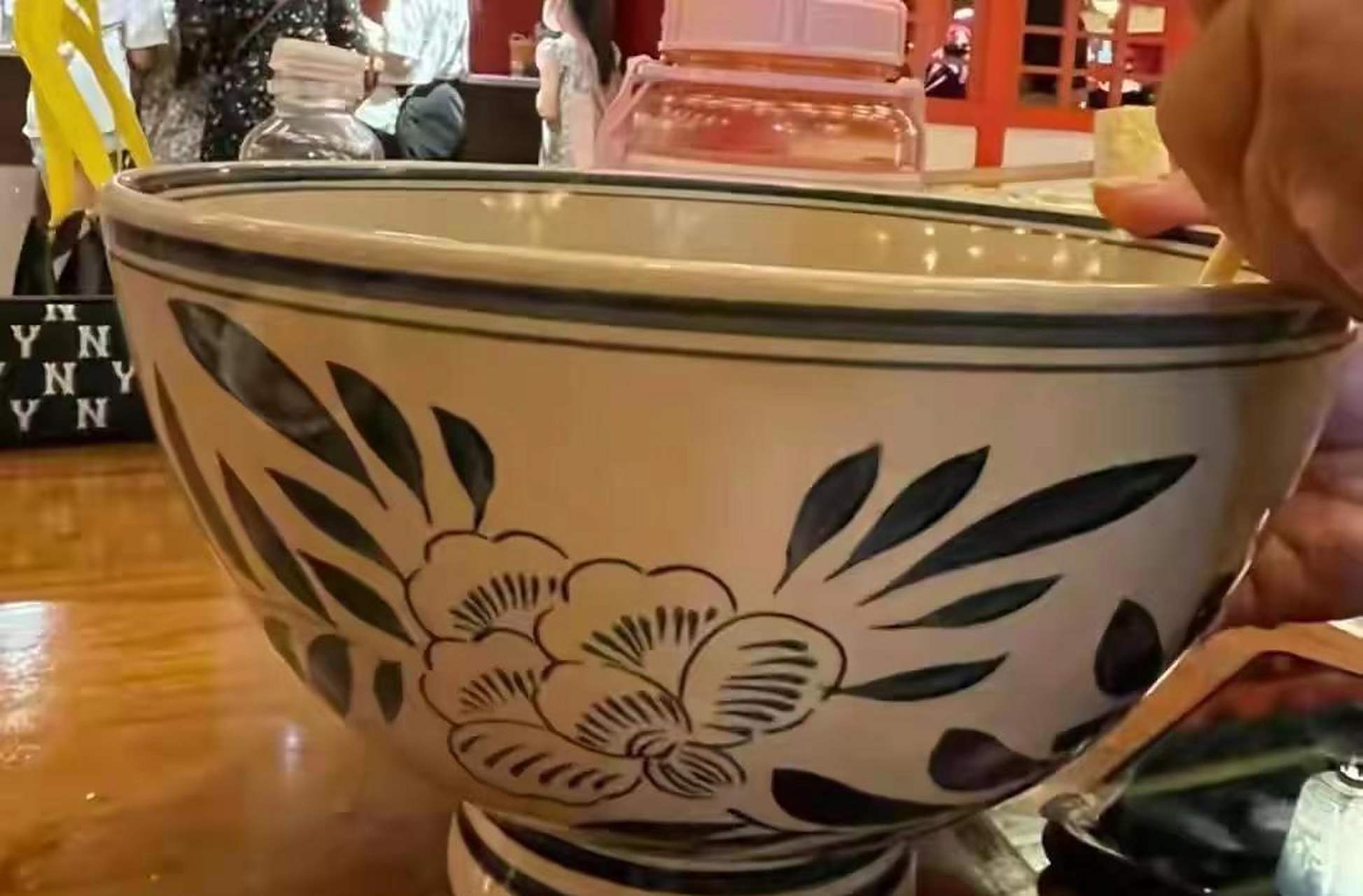 还真是大碗面! #搞笑趣味图