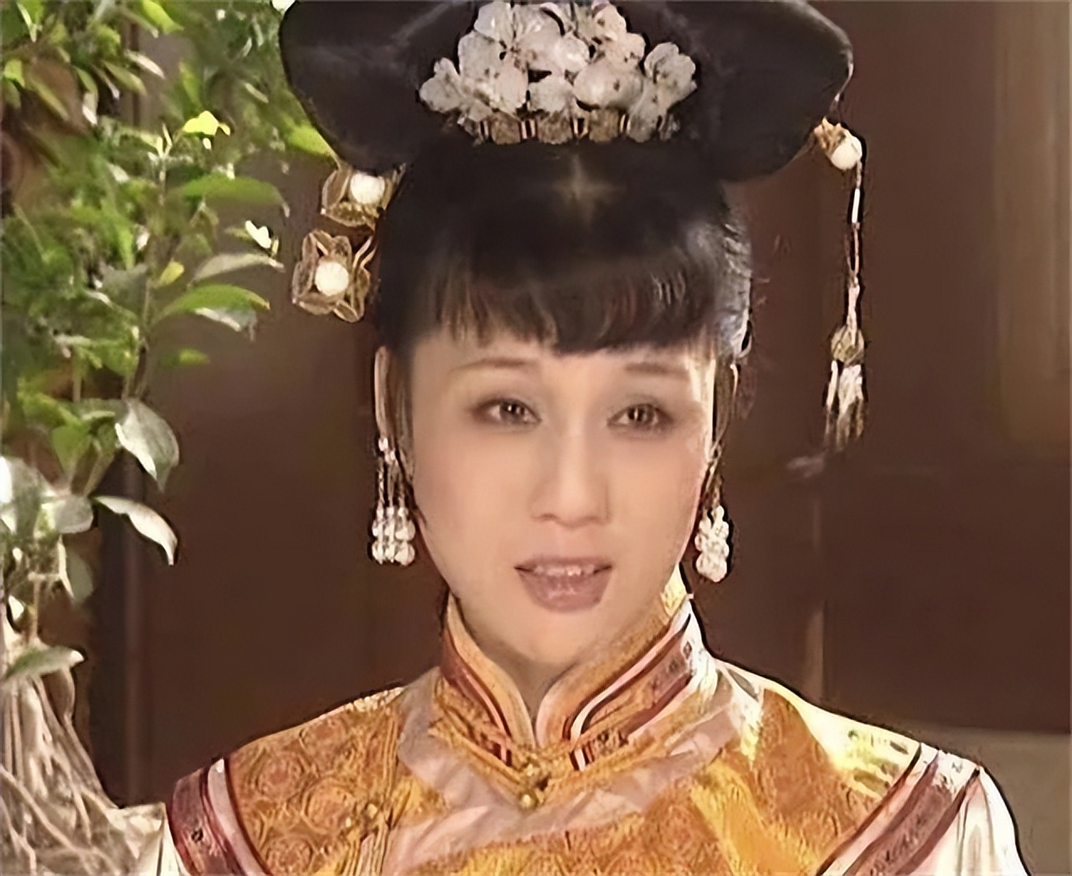 在《康熙王朝》中,容妃是一个比较悲催的角色,刚开始跟康熙无比恩爱