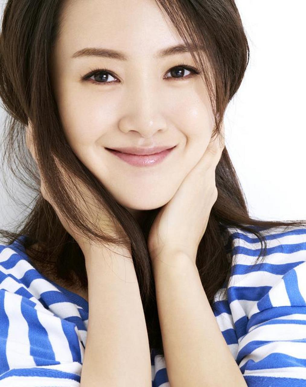 山东女演员衣珊,恬静可人,气质优雅 山东女演员衣珊,恬静可人,气质