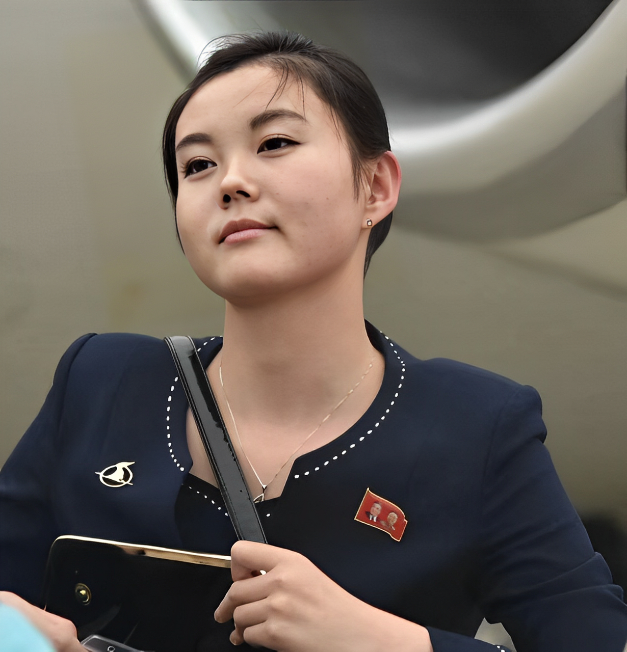 朝鲜的空姐是原始的美女,有一个伟大的身体