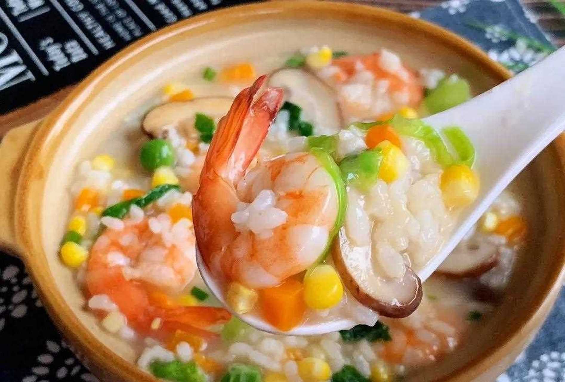 营养又美味,软糯香甜,简单又快手的鲜虾粥,比买的还好吃 食材:鲜虾