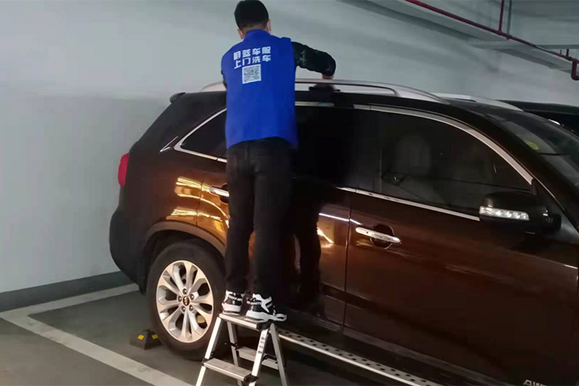 微水洗车非常适合扁平车身部件和车轮,轮毂盖,合金轮毂.