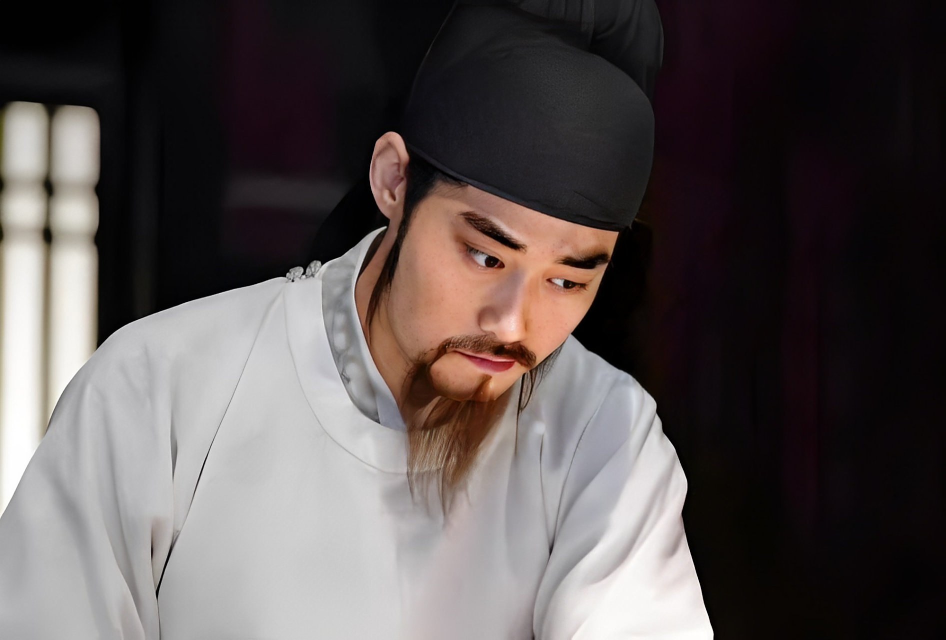 北宋时,科举考试之后,主考官欧阳修把考卷中的文章拿出来,流传给大家.