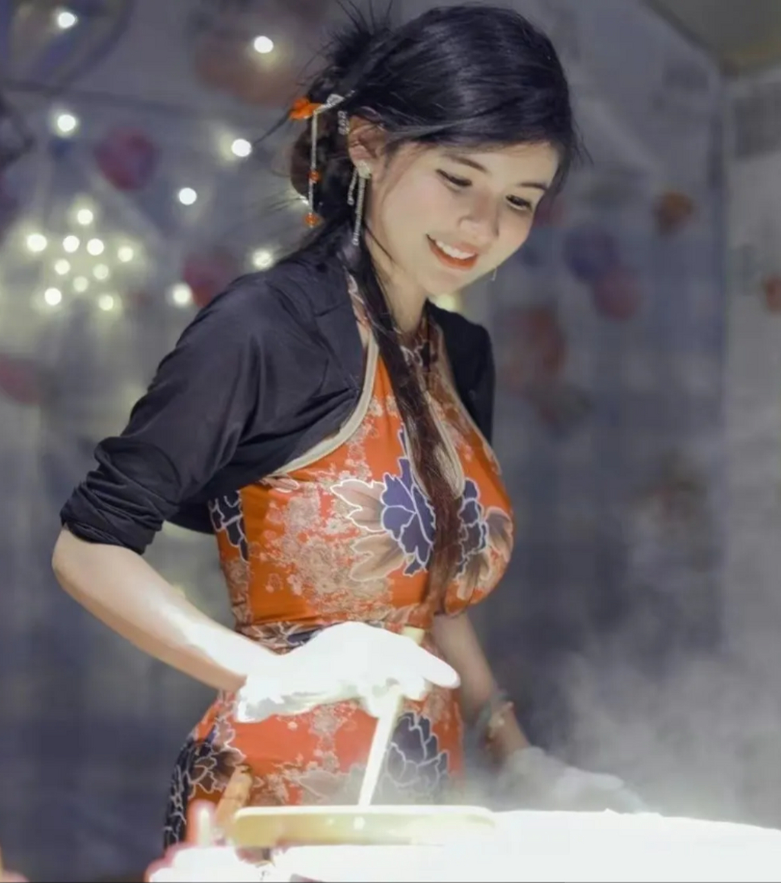 火爆社交媒体的百万粉丝女网红"狗头萝莉"再次引起热