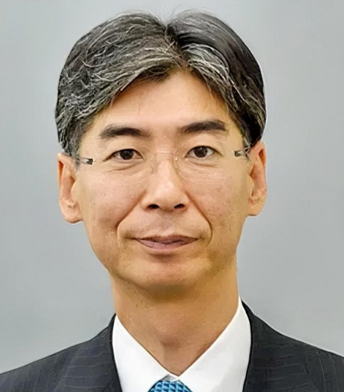 尽管如此,我们可以明显地看出,园田康博的外貌已经发生了可见的变化