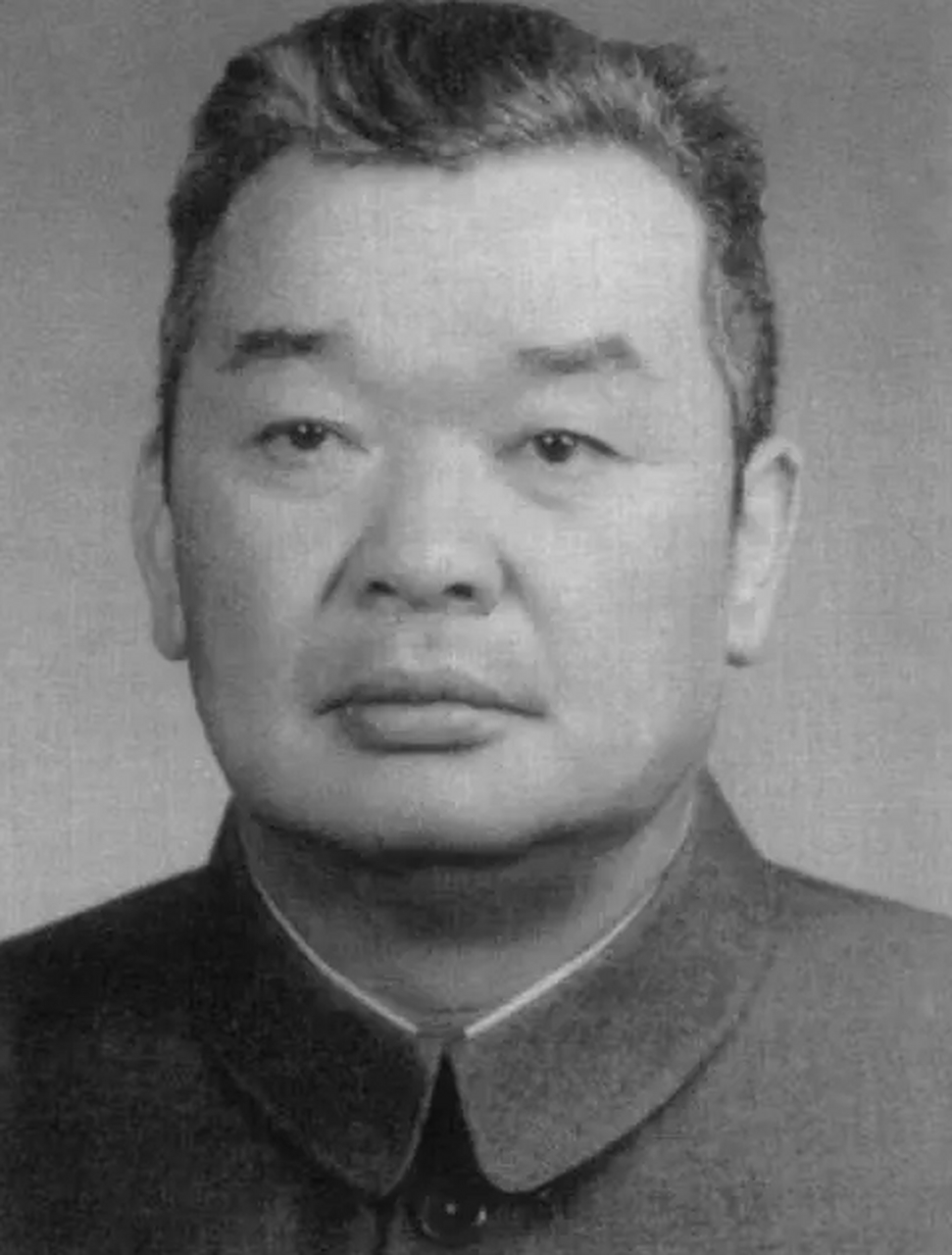 阎红彦:昆明军区原政委,16岁革命,46岁授上将,1967年却自尽 纵观他的