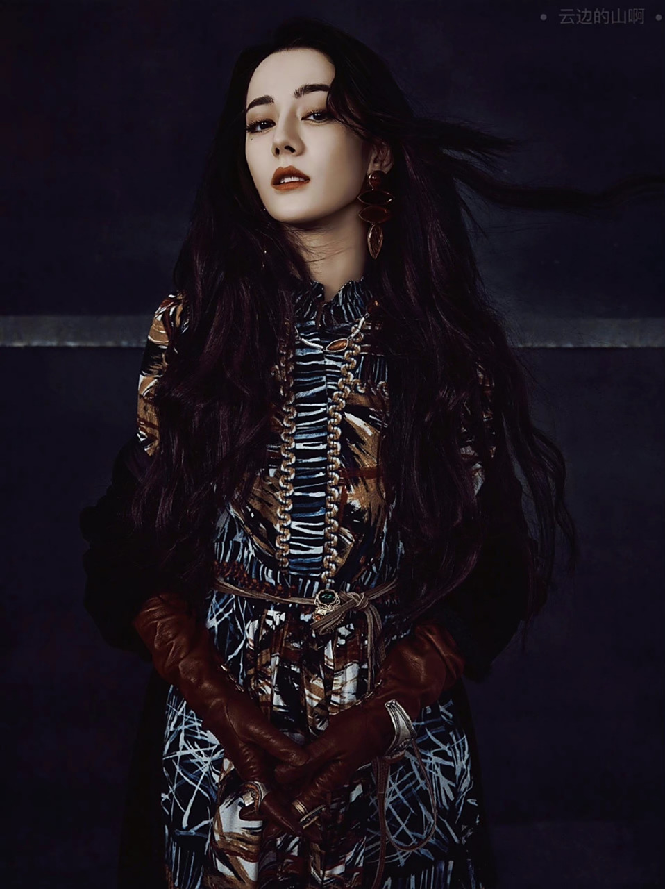 是姓迪,名丽热巴,还是姓迪丽,名热巴?都不对.