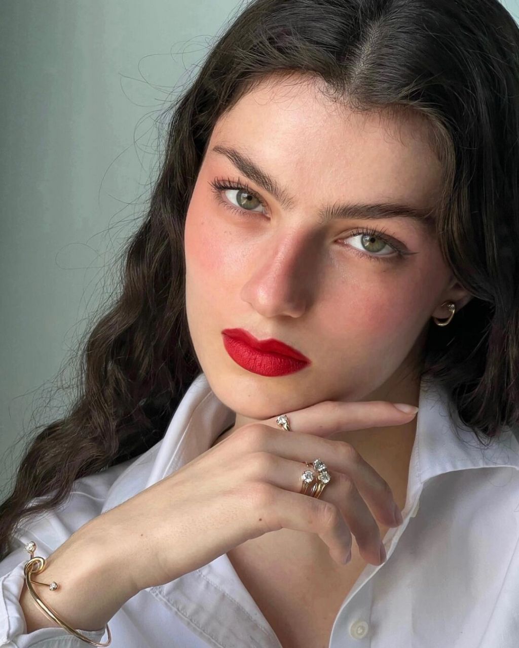 ins博主 zoia mossour 浓颜方脸感美人 每天一点审美积累,今天介绍的