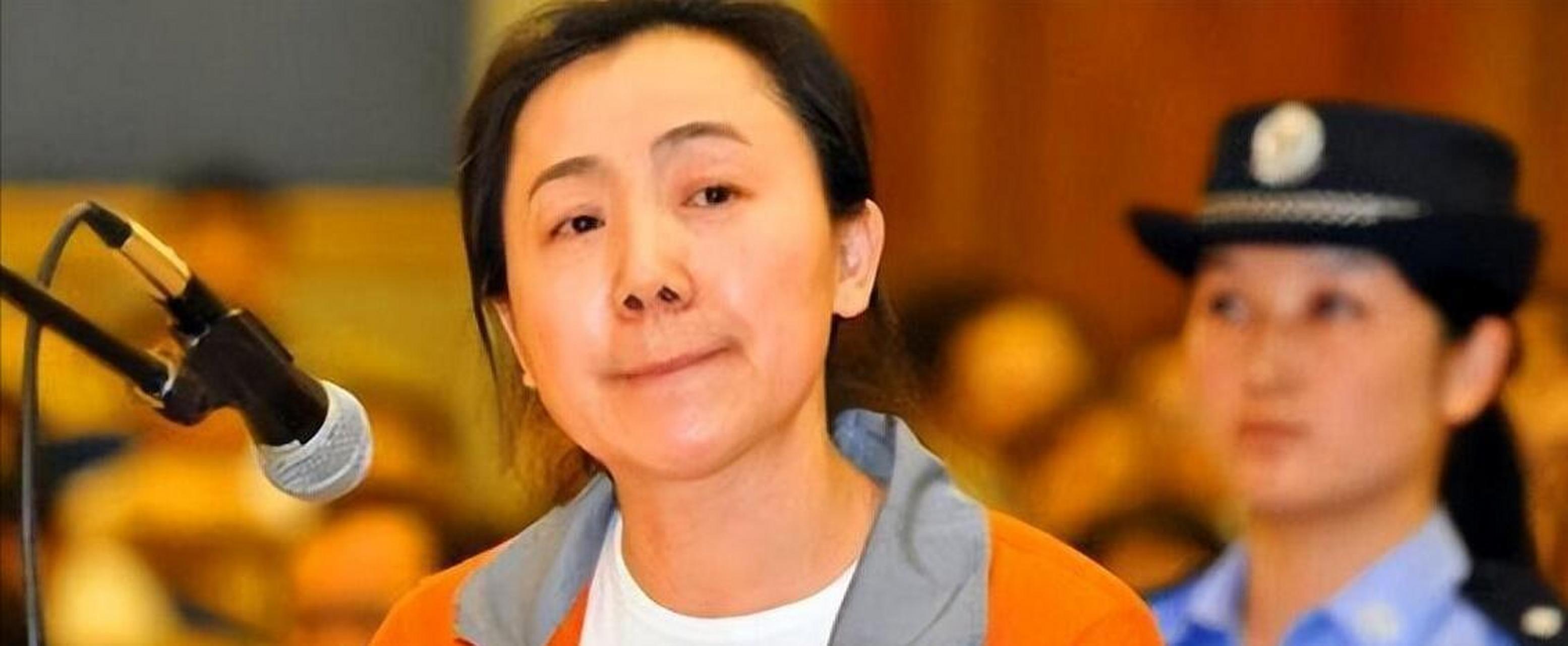 以"色"谋权,和40名男性有染,豪横的刘光明,花50