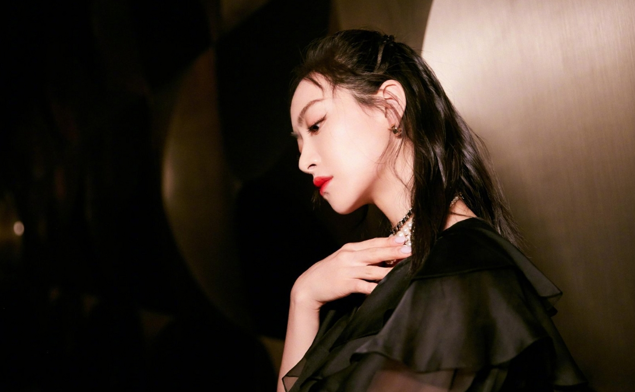 优质作者榜# 高贵冷艳,妩媚端庄的气质女神#宋茜# 雪肤玉貌,身材耨换