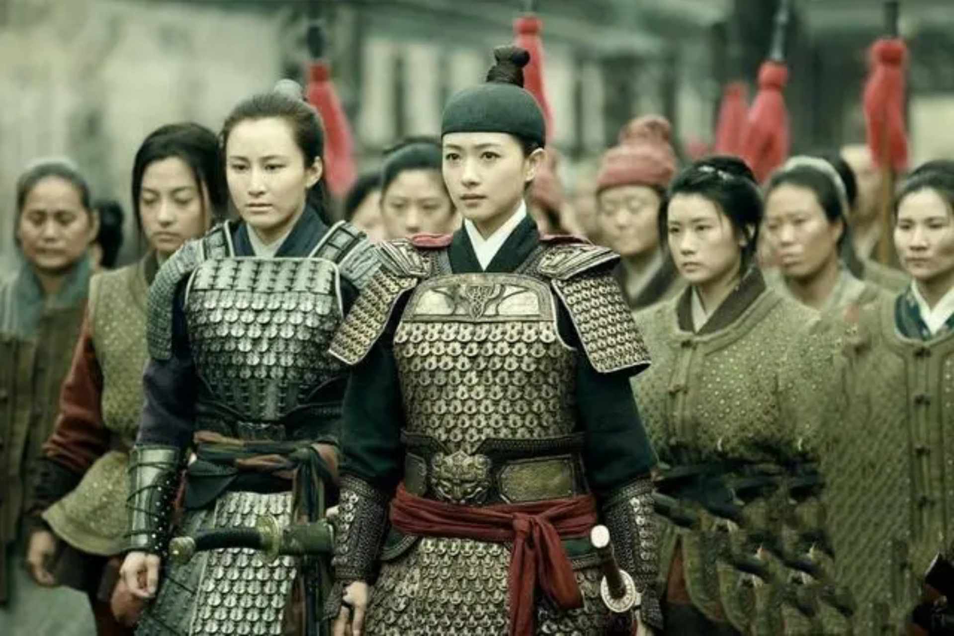 1561年,35岁的戚继光背着妻子娶了三个小妾,小妾沈氏为他生下儿子